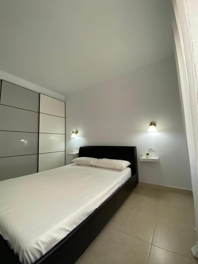 Apartamento En Los Cristianos - Free Wifi Exterior photo